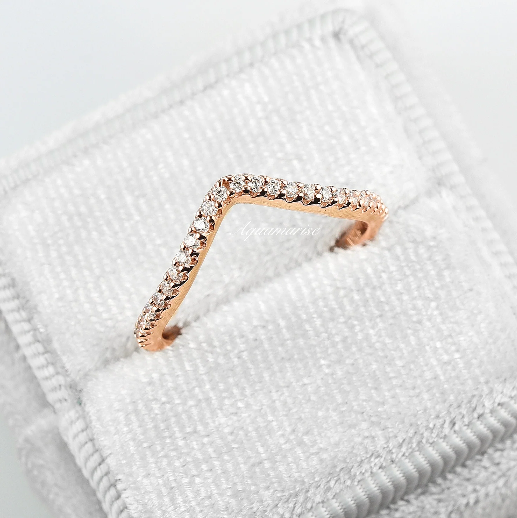 Chevron Stacking Wedding Band in 14K Solid Rose Gold - Image 5