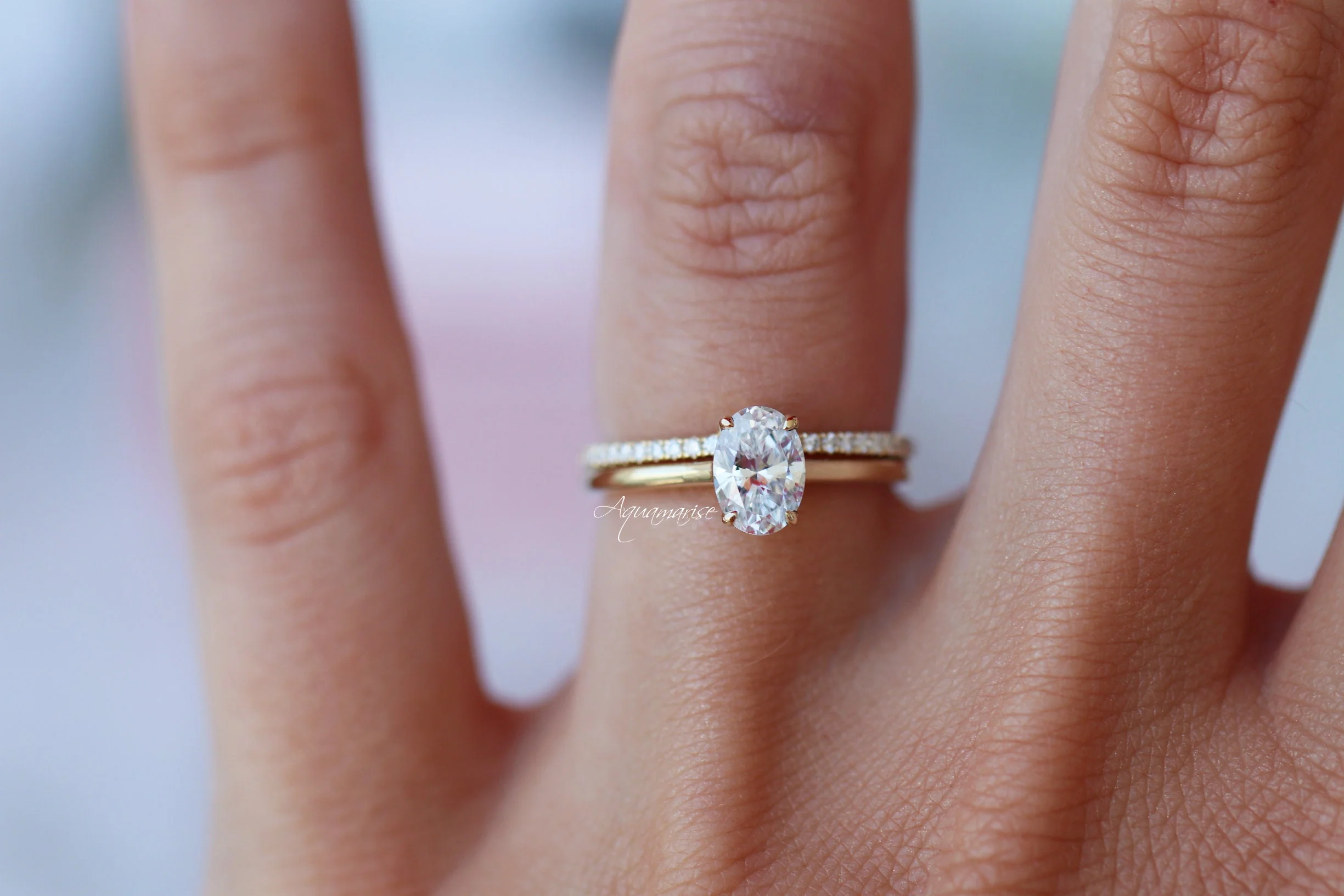 Oval Lab-Grown Diamond Engagement Ring Set in Solid 14K Yellow Gold (IGI Certified) - Image 4