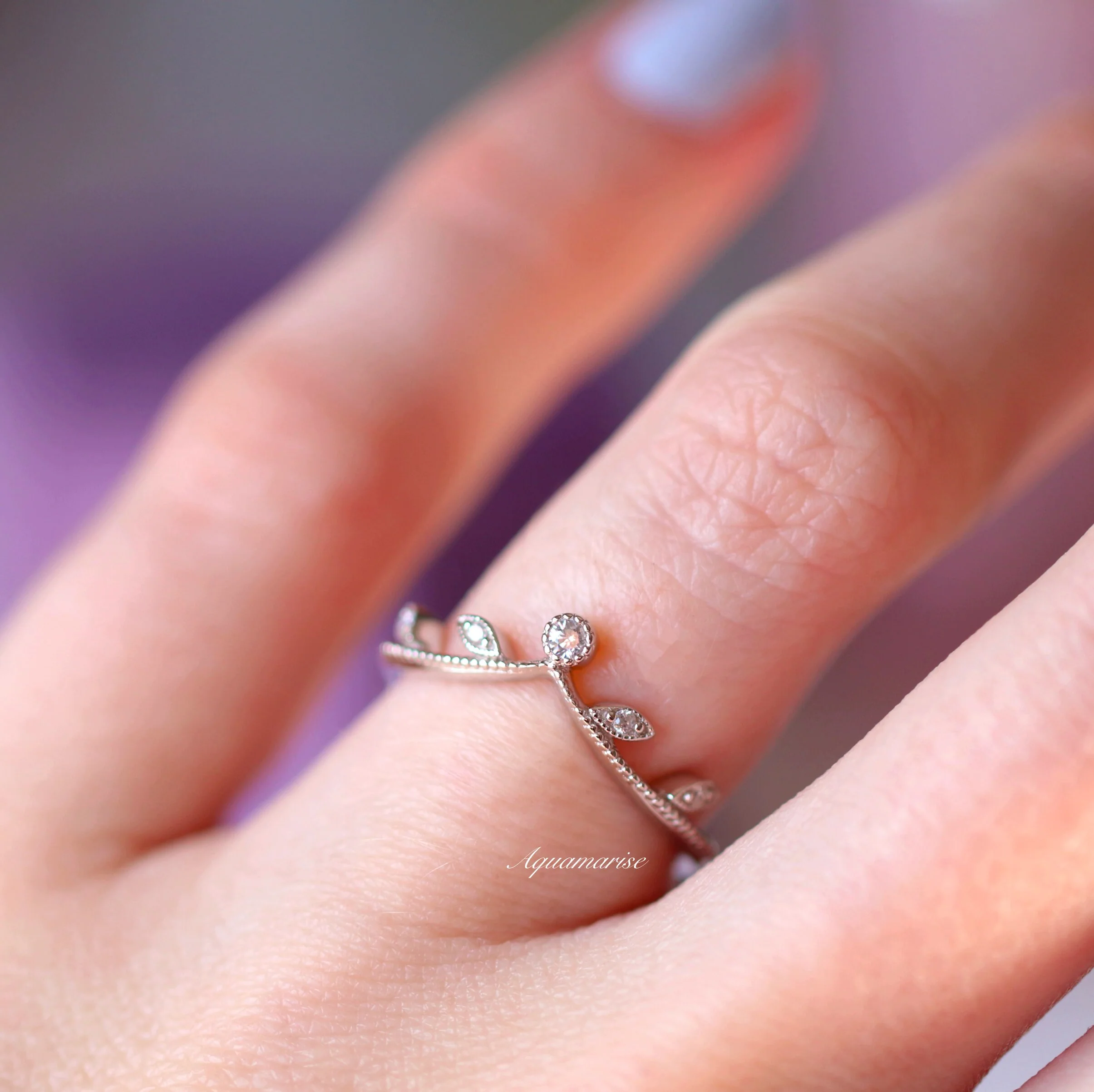 Vintage Leaf Wedding Band in Sterling Silver - Image 3
