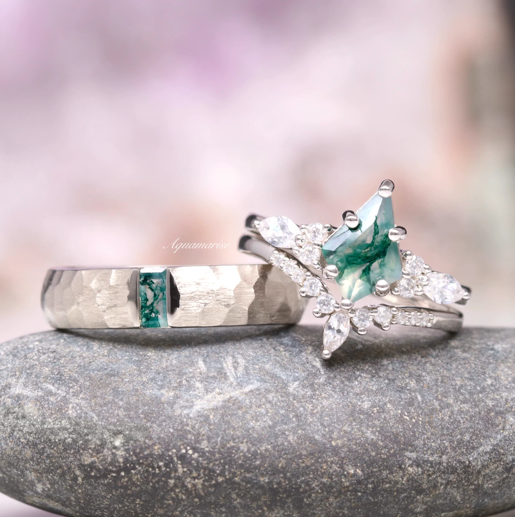 Hammered Moss Agate Wedding Band in 14K White Gold (5.5mm) - Image 3