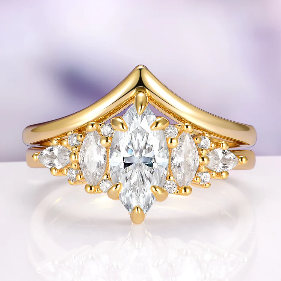Chevron Wedding Band in Solid 14K Yellow Gold - Image 2