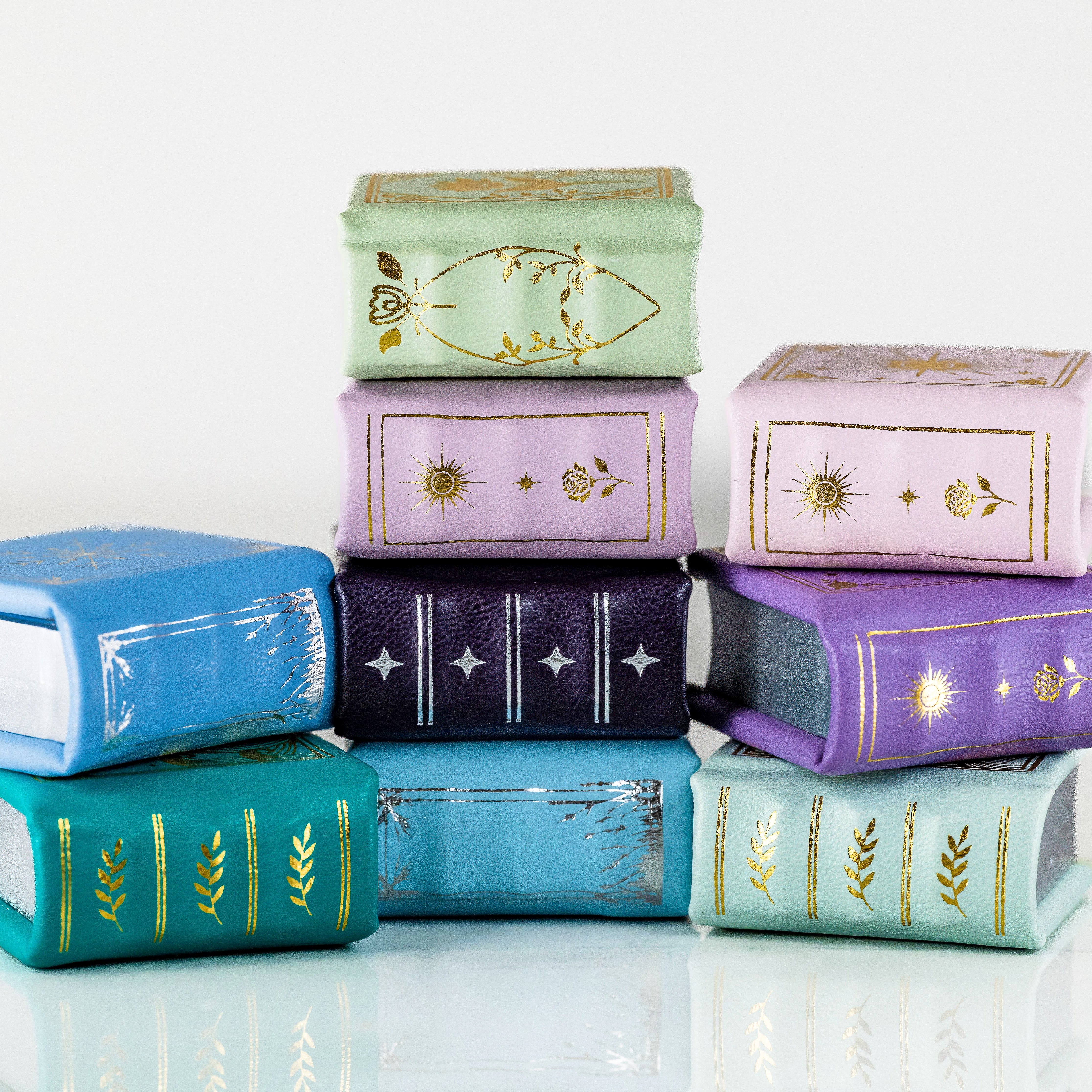 Night Court Handmade Leather Book Ring Box (Small) - Image 9