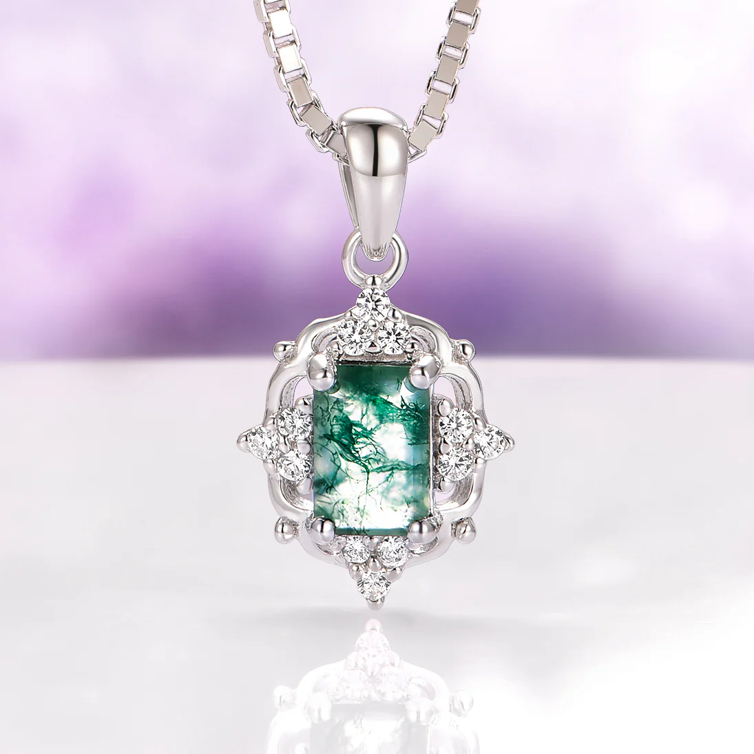 Vintage Green Moss Agate Necklace in Sterling Silver