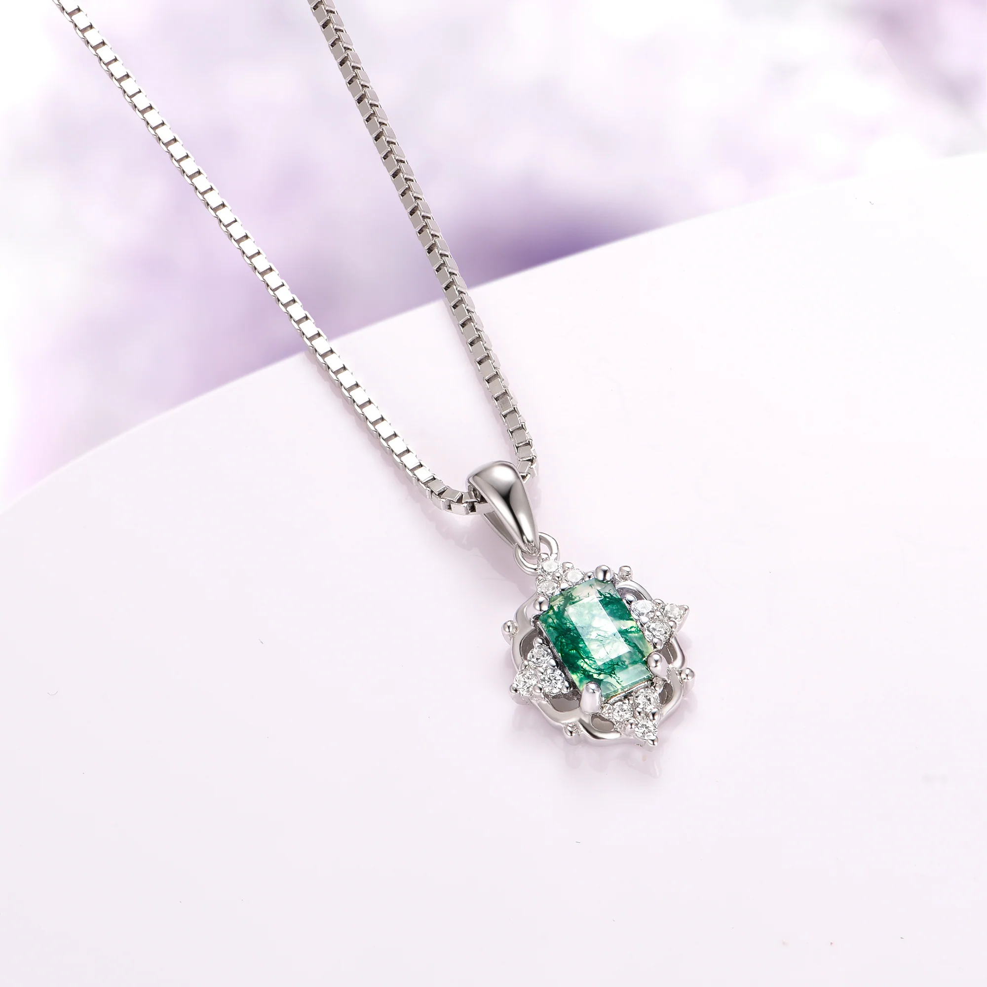 Vintage Green Moss Agate Necklace in Sterling Silver - Image 6