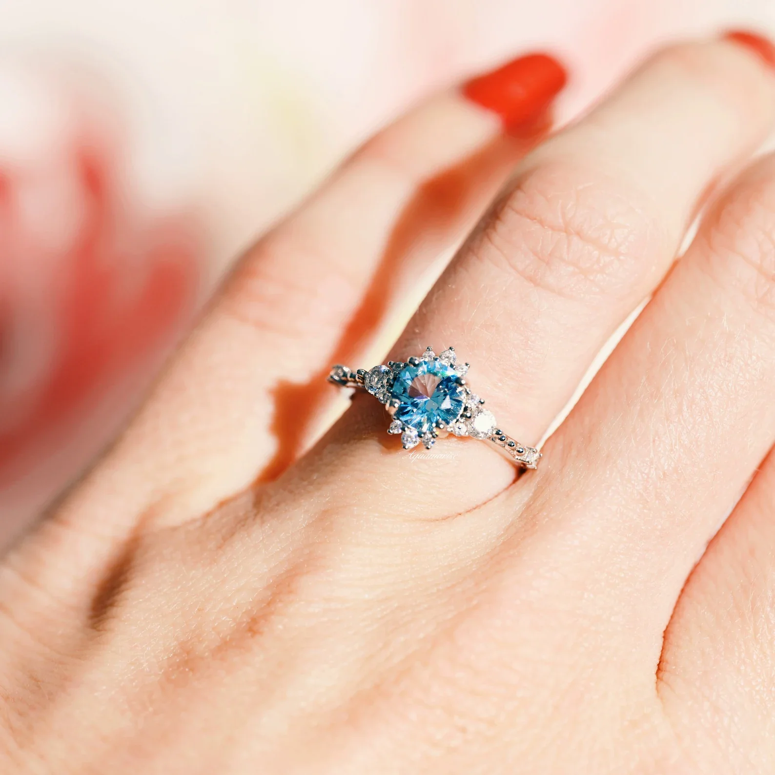 Vintage Round Cut Aquamarine Ring in Sterling Silver - Image 5